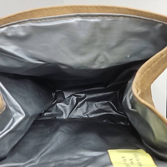 OUT OF THE WOODS -PAPER BAG LUNCH COOLER - Picture 7 of 9